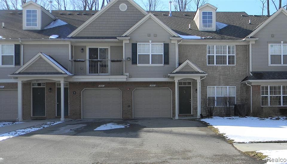 1st image of 49225 W Woods Dr