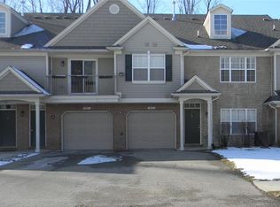 49225 W Woods Dr, Shelby Township, MI 48317