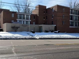 2440 Noble Rd APT 204, Cleveland Heights, OH 44121