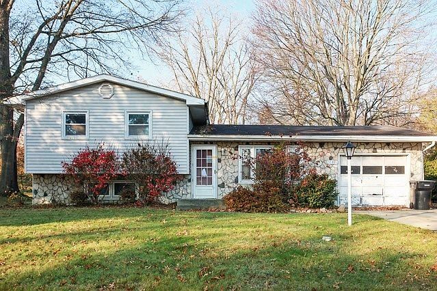 1st image of 55395 Cedar Ln