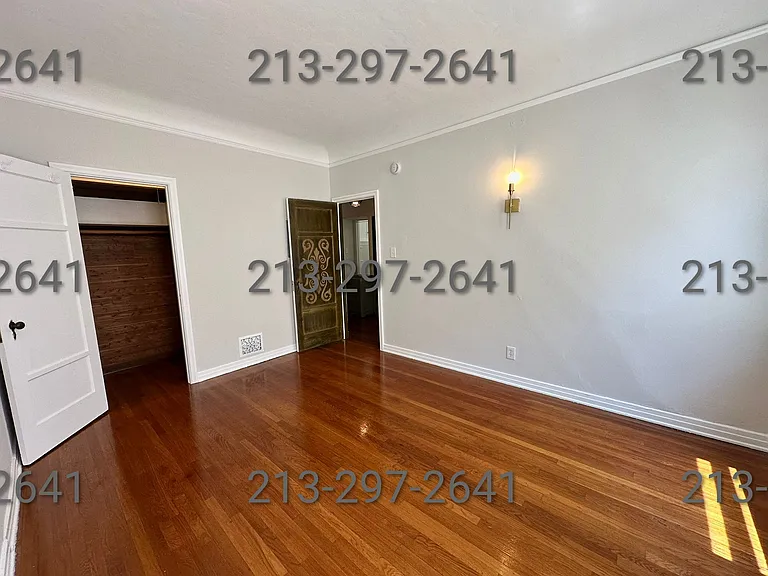 324 S Cochran Ave #7 — Photo 6