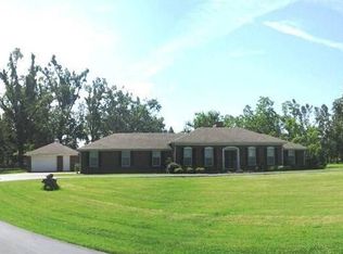 825 E 12th St, Metropolis, IL 62960