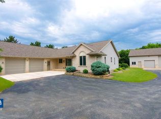 3518 Fairview Rd, Green Bay, WI 54313