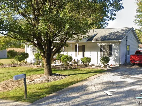 1115 Priscilla Ct, New Athens, IL 62264