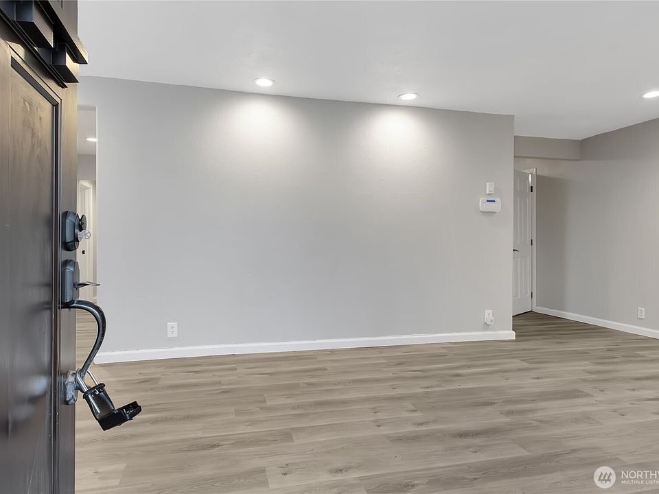 8439 S 19th Street, Tacoma, WA 98465 | Zillow