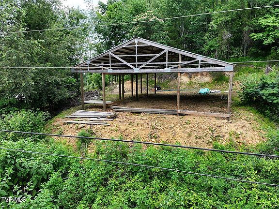 2nd image of 345 Charles Johnson Rd