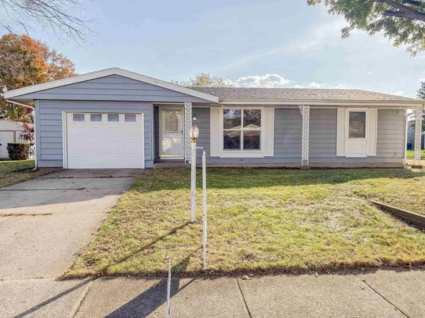 3708 Greenmont Dr, South Bend, IN 46628