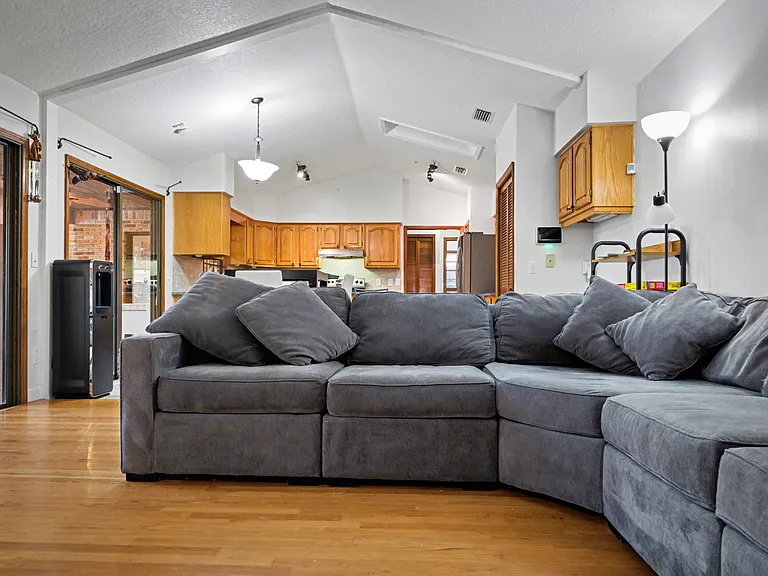 523 Princewood Dr — Photo 17