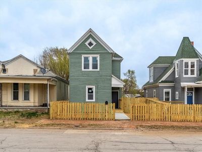 909 S 16th St, Saint Joseph, MO, 64503