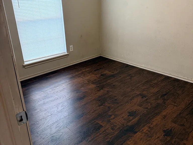 11224 Queen Anne Ave — Photo 10