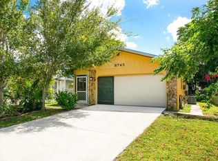 8745 Vamo Rd, Sarasota, FL 34231