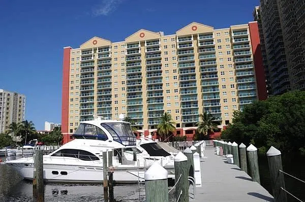 16909 N Bay Rd #1411