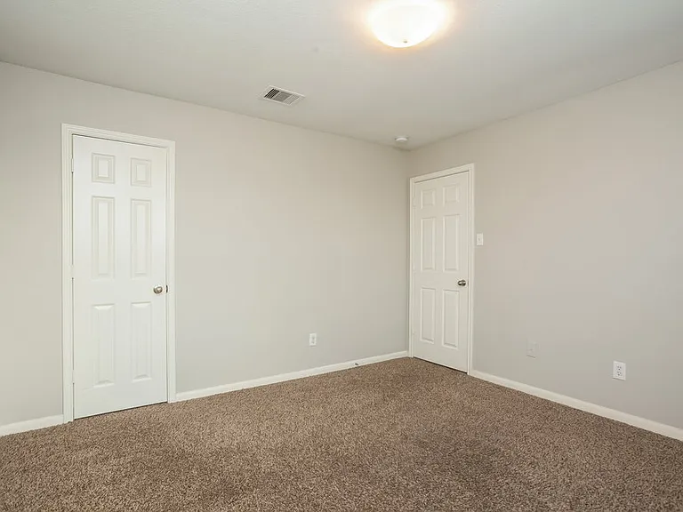 3922 Hollow Cove Ln — Photo 11