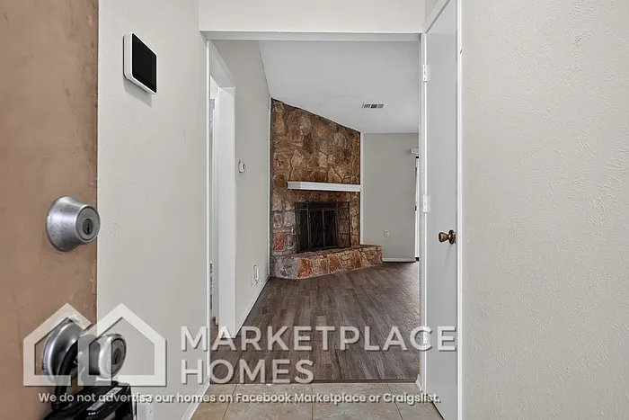 1707 Provident Ln — Photo 5
