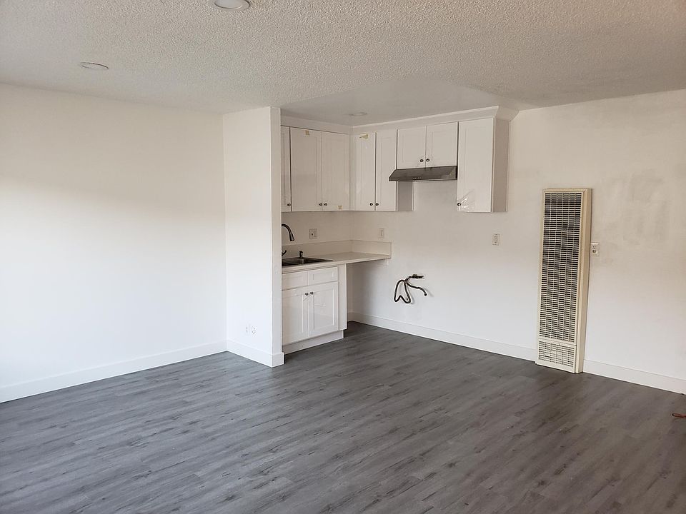 2nd image of 1419 W 225th St #6