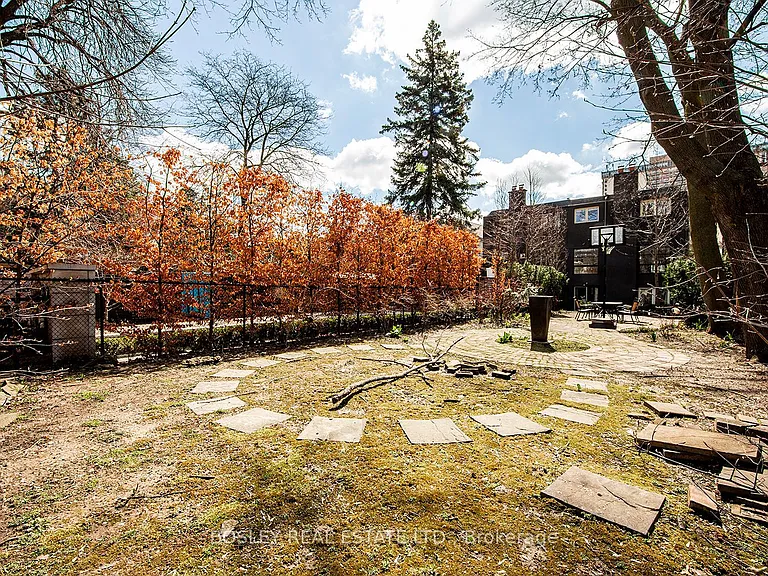 98 Sherwood Ave — Photo 47