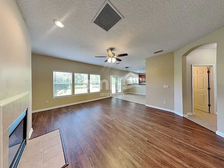 729 Porto Cristo Ave — Photo 8