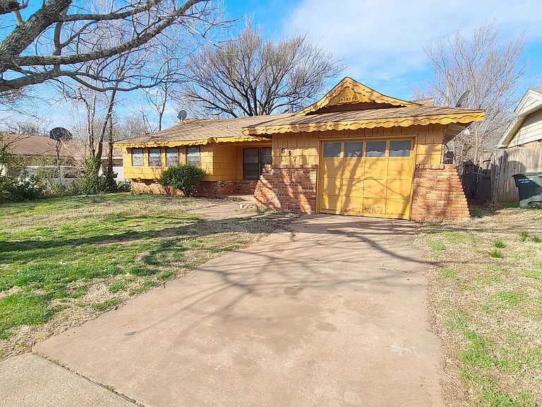 837 Briarlane Rd — Photo 2