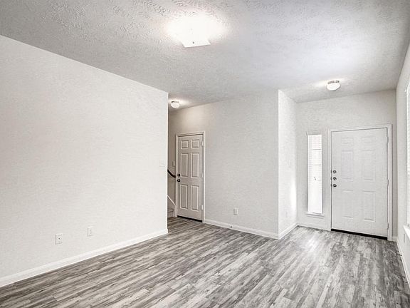 4th image of 3922 Lexington Grove Ct