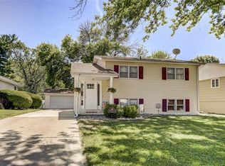 331 W Cambridge Dr, Decatur, IL