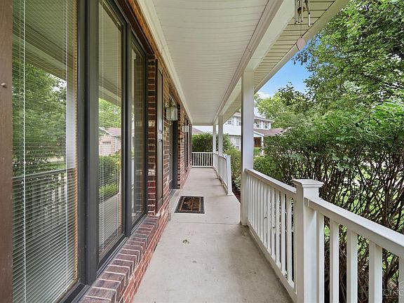 5th image of 3831 Appletree Ct