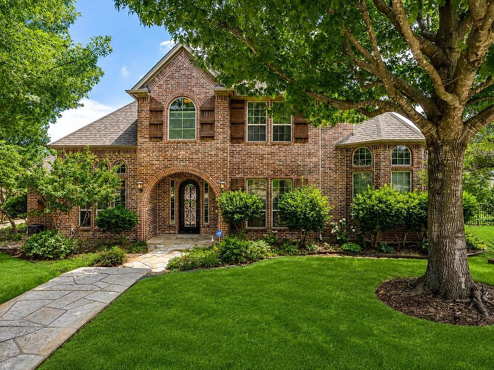 1st image of 711 Flamingo Cir
