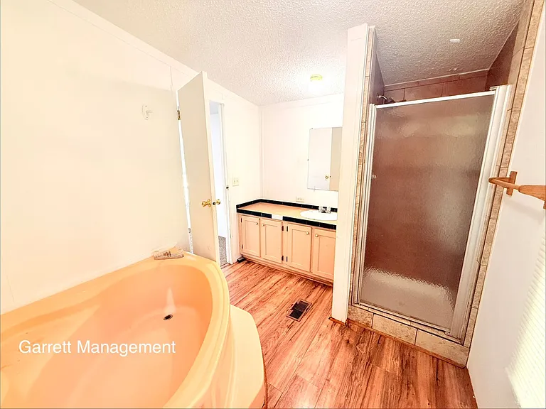 921 Seneca Dr — Photo 10