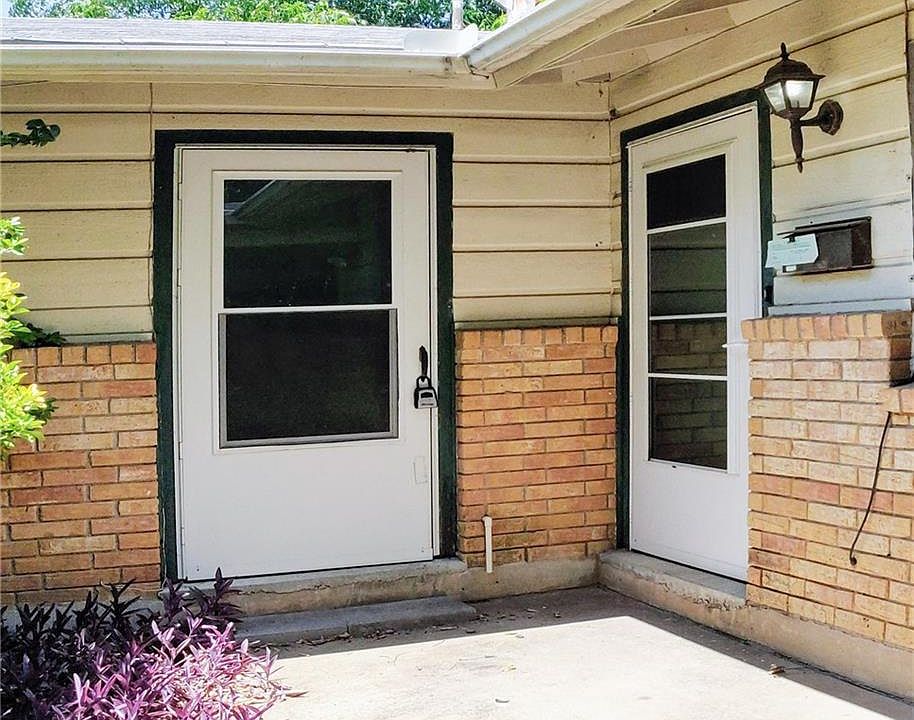 1st image of 3100 Stoneway Dr #B