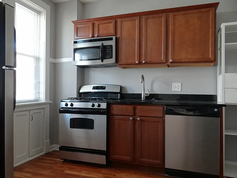 6243 Southwood Ave #3 — Photo 7