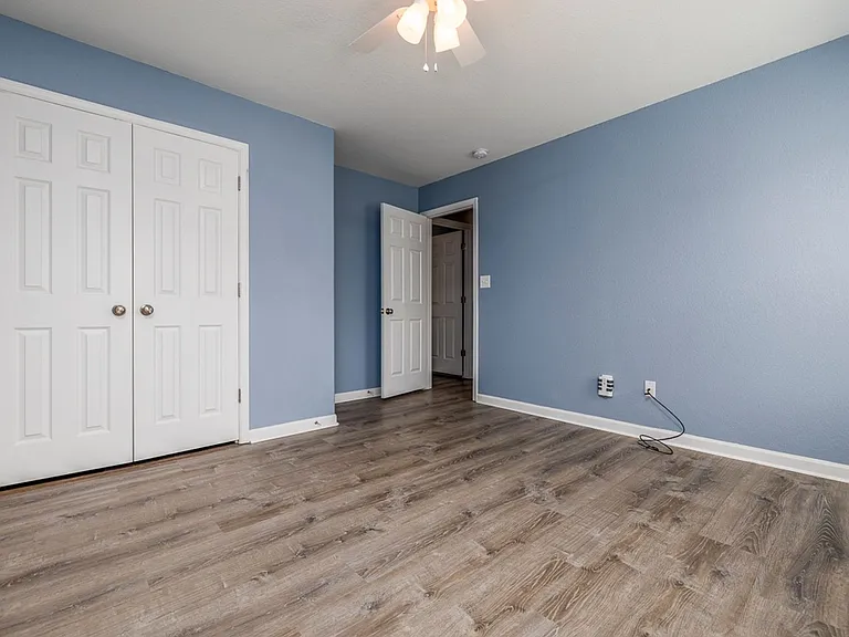 7713 Cortlandt Pl — Photo 35