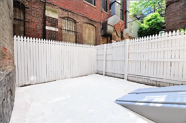 Rented by Buchbinder & Warren | media 24