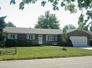 411 Willow Run St, Denver, IA 50622