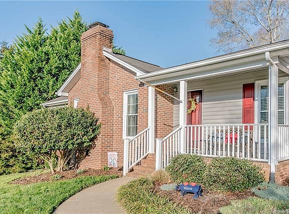 2nd image of 702 Brook Forest Dr