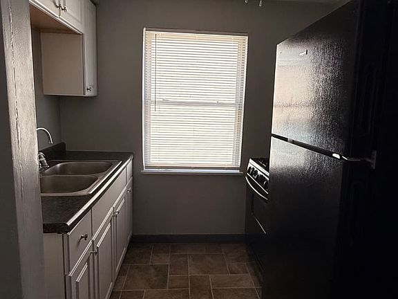 2nd image of 35 Gahl Ter APT B