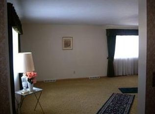 952 E Meadowlawn Blvd, Seven Hills, OH