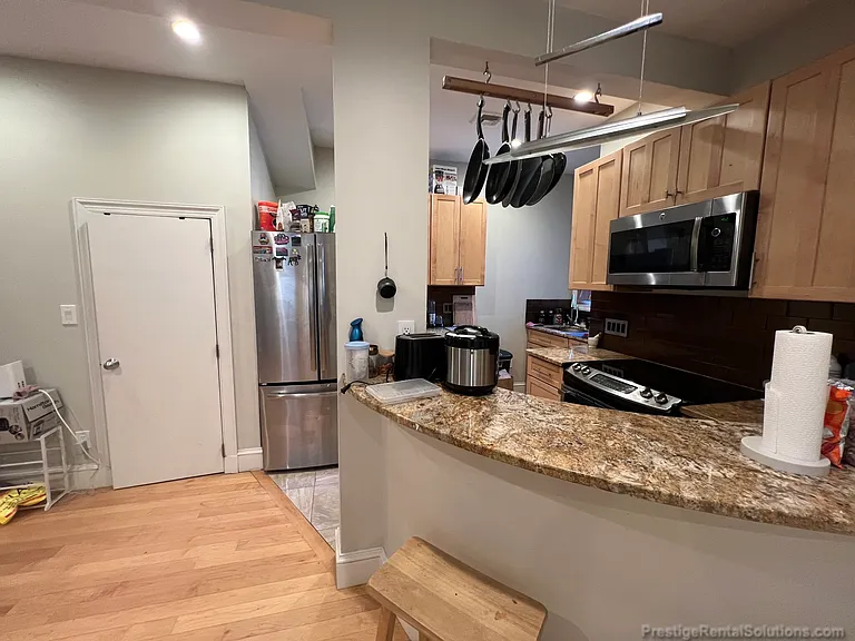75 Easton St #1 — Photo 4
