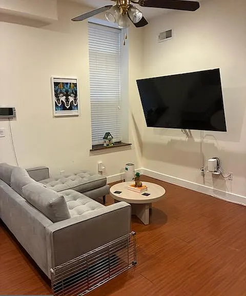 1206 Walnut St #1 — Photo 5