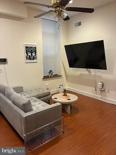 1st image of 1206 Walnut St #1