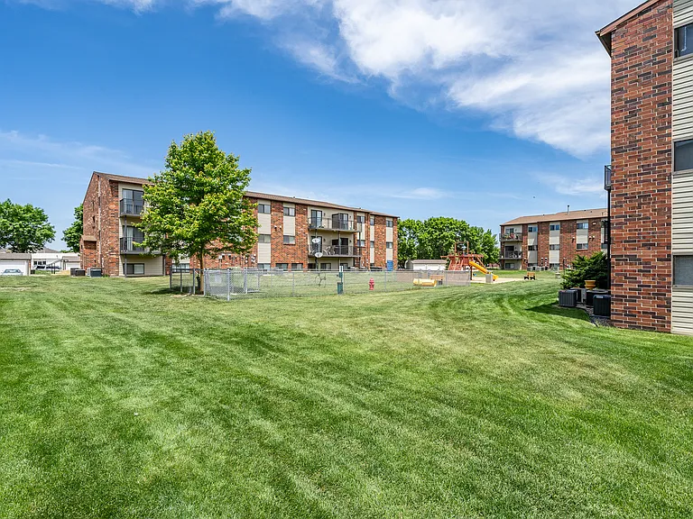 Oakwood Estates — Photo 12