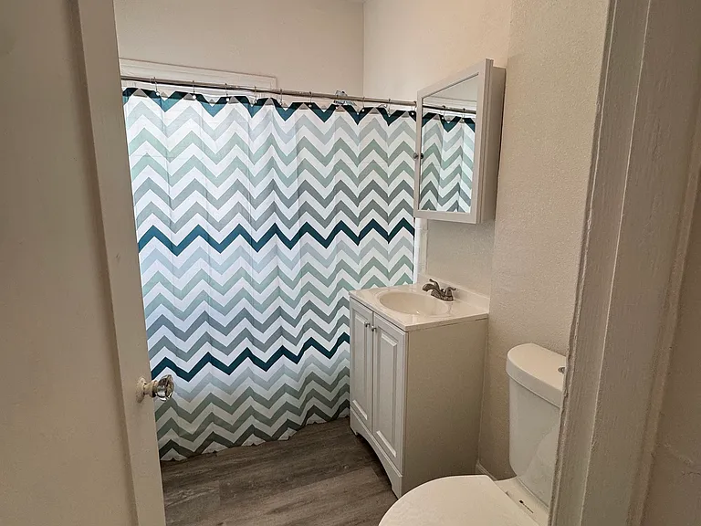 4915 W San Vicente Blvd #2 — Photo 17