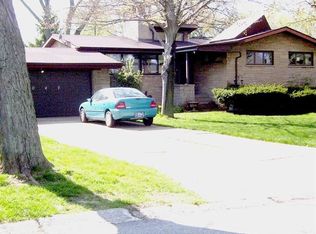 8042 Greenwood Ave, Munster, IN 46321