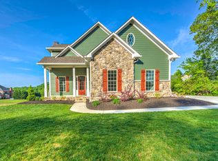 94 Rolling Links Blvd, Oak Ridge, TN 37830