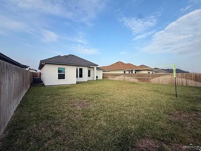 1404 E Danielle Ave — Photo 9