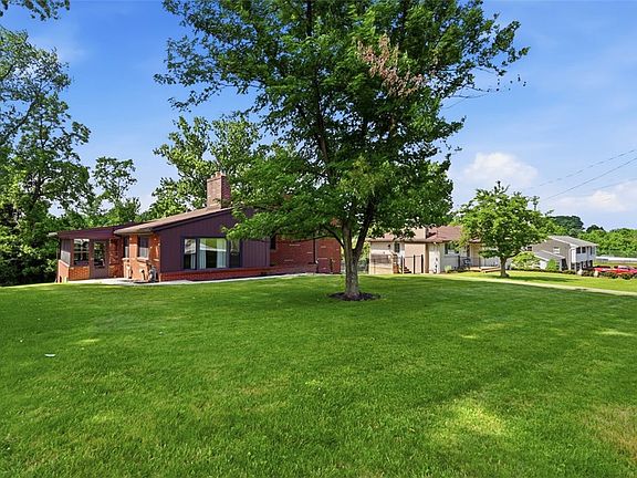 4th image of 4404 Gateway Dr