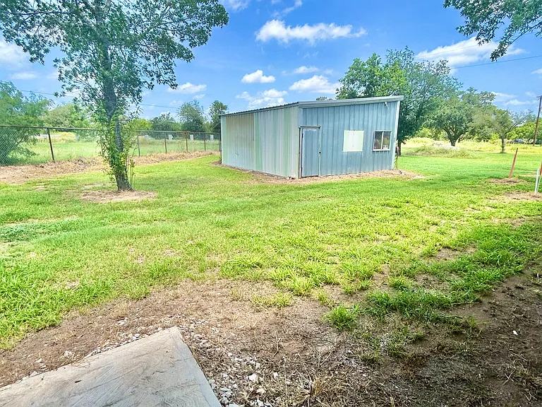 405 State Highway 132 N — Photo 14