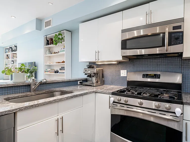 510 Park Ave #3 — Photo 13