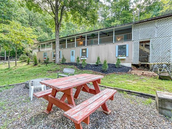 2nd image of 338 Gander Gap Rd