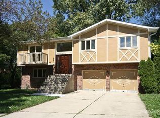 580 Dawn Ct, Des Plaines, IL