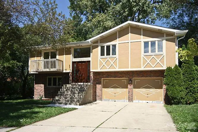 580 Dawn Ct photo 1