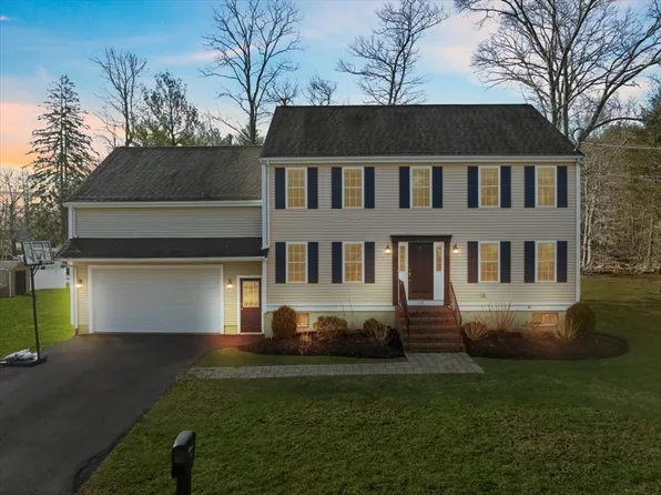 12 King Ave, Abington, MA 02351